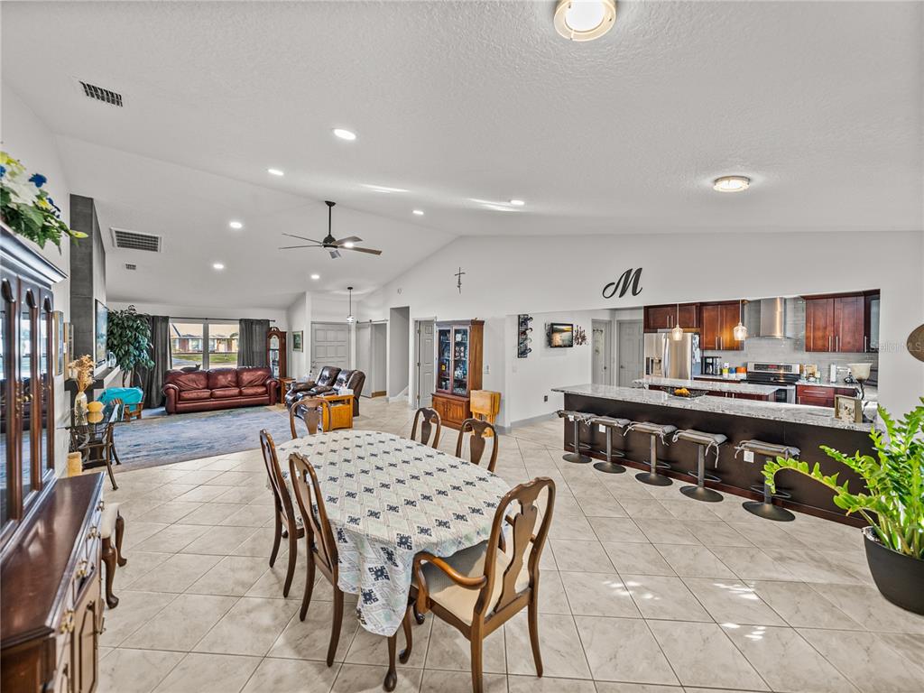 Lakeland, Florida, 33810, United States, 5 Bedrooms Bedrooms, ,4 BathroomsBathrooms,Residential,For Sale,1696884