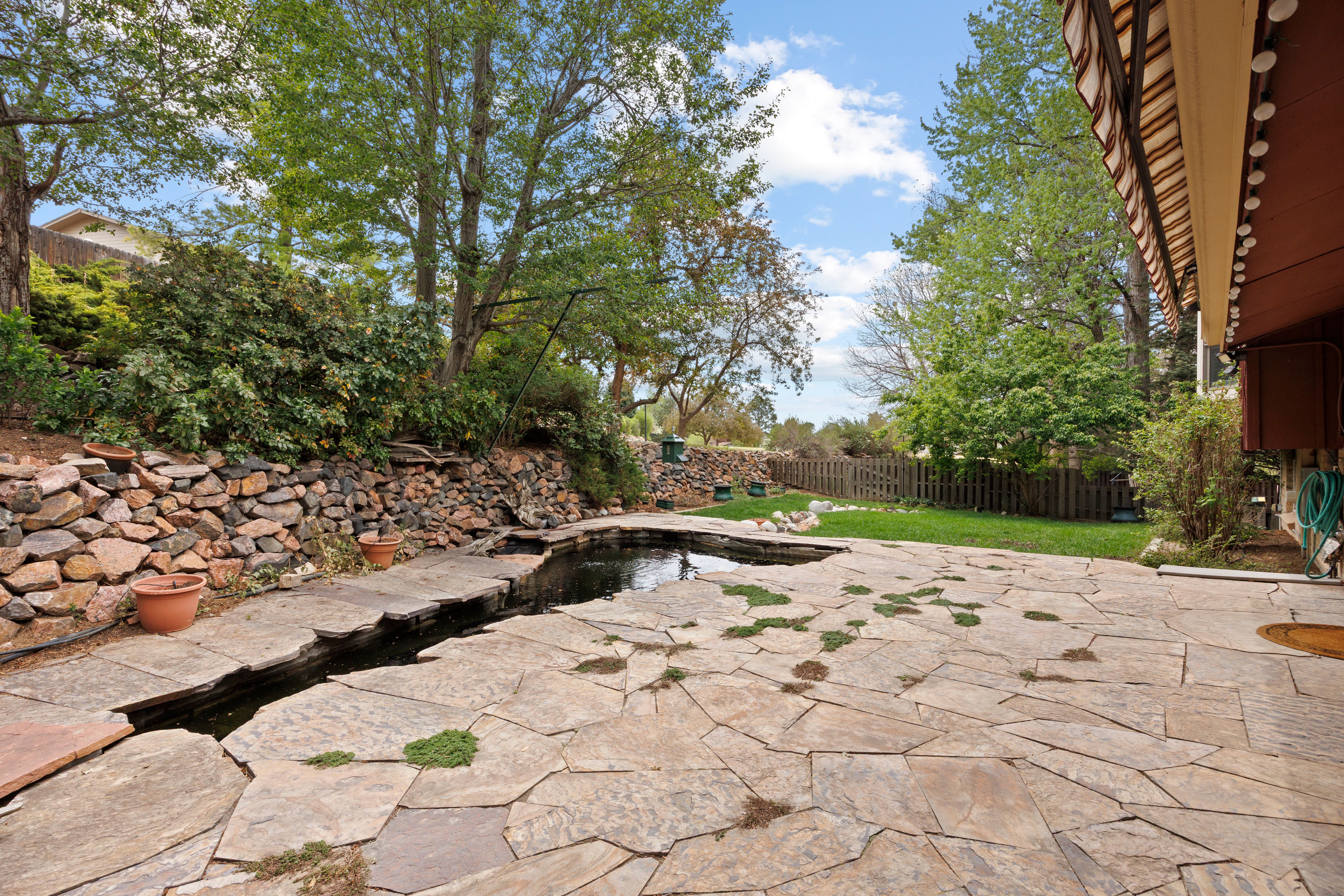  Beautifully Updated Home On Cul-De-Sac In Desirable Heritage Place Neighborhood - 物件實景