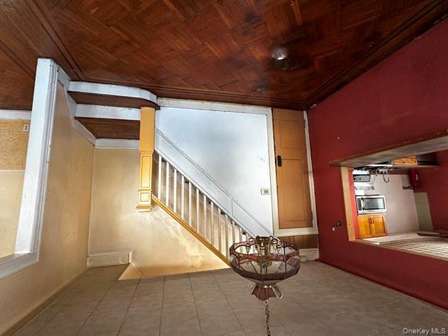 Jamaica, New York, 11435, United States, 3 Bedrooms Bedrooms, ,2 BathroomsBathrooms,Residential,For Sale,1913116