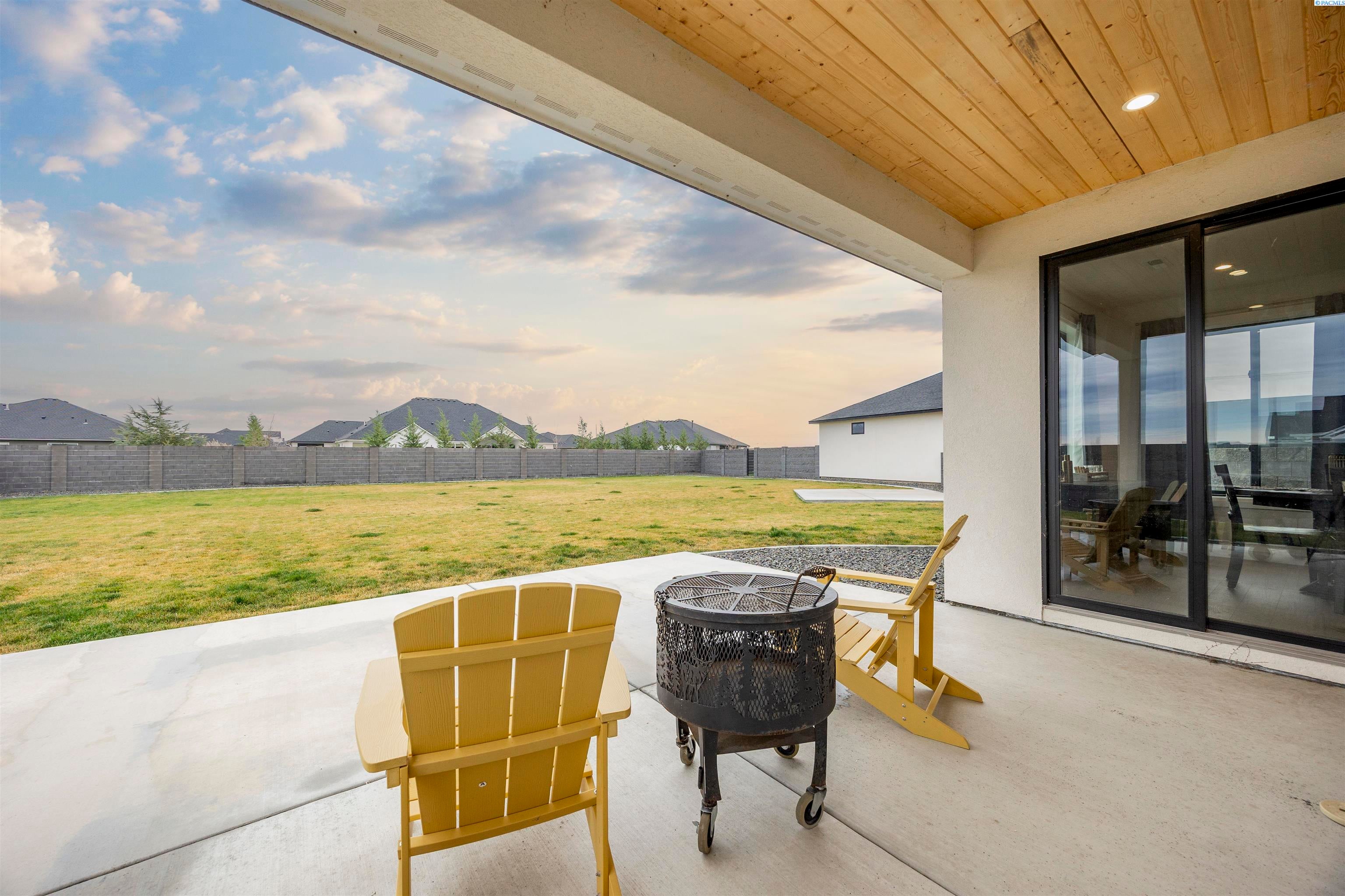 Pasco, Washington, 99301, United States, 4 Bedrooms Bedrooms, ,3 BathroomsBathrooms,Residential,For Sale,2005425