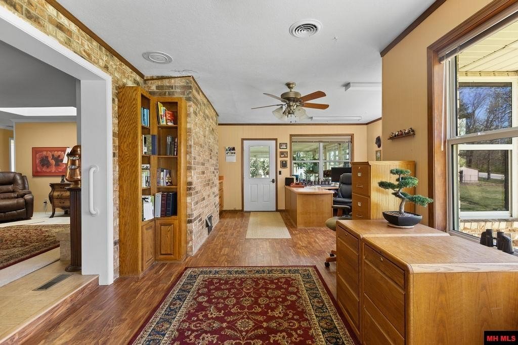 Mountain Home, Arkansas, 72653, United States, 3 Bedrooms Bedrooms, ,4 BathroomsBathrooms,Residential,For Sale,2036578
