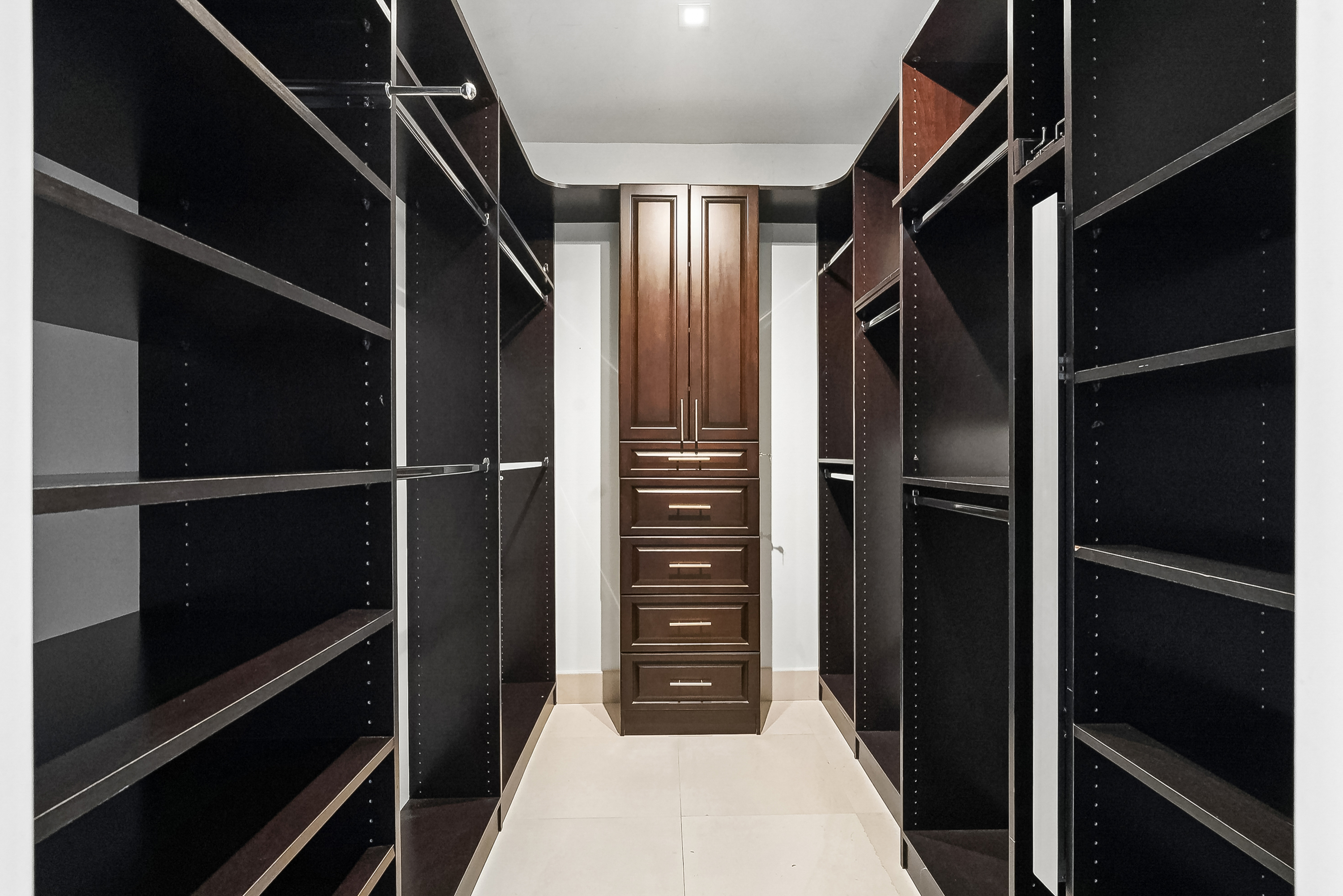  16051 Collins Ave, Sunny Isles Beach, FL, 33160 - 物件實景