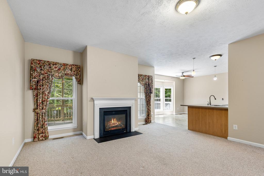 Fredericksburg, Virginia, 22401, United States, 5 Bedrooms Bedrooms, ,3 BathroomsBathrooms,Residential,For Sale,1920807