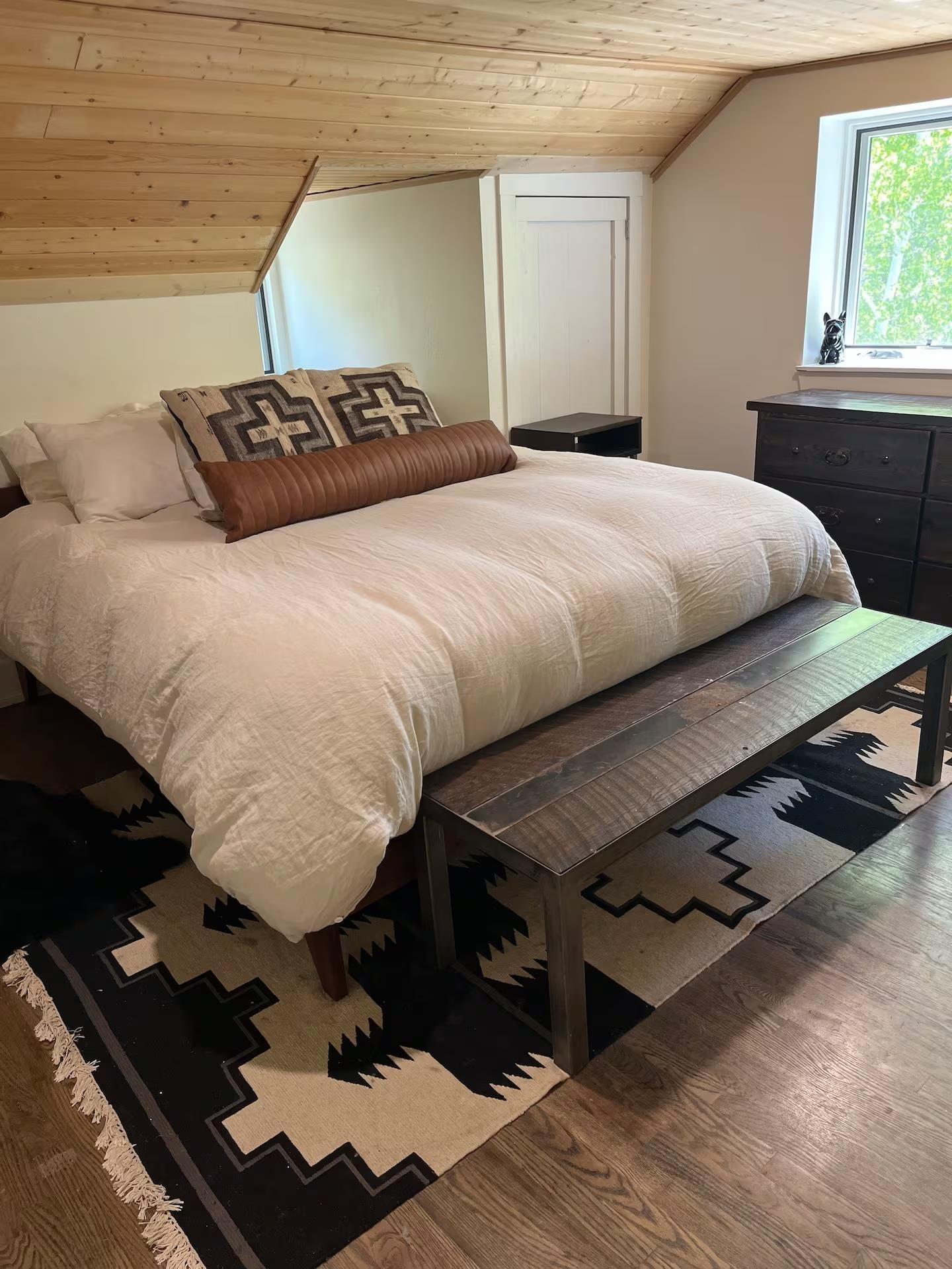 Taos, New Mexico, 87571, United States, 2 Bedrooms Bedrooms, ,2 BathroomsBathrooms,Residential,For Sale,1829499