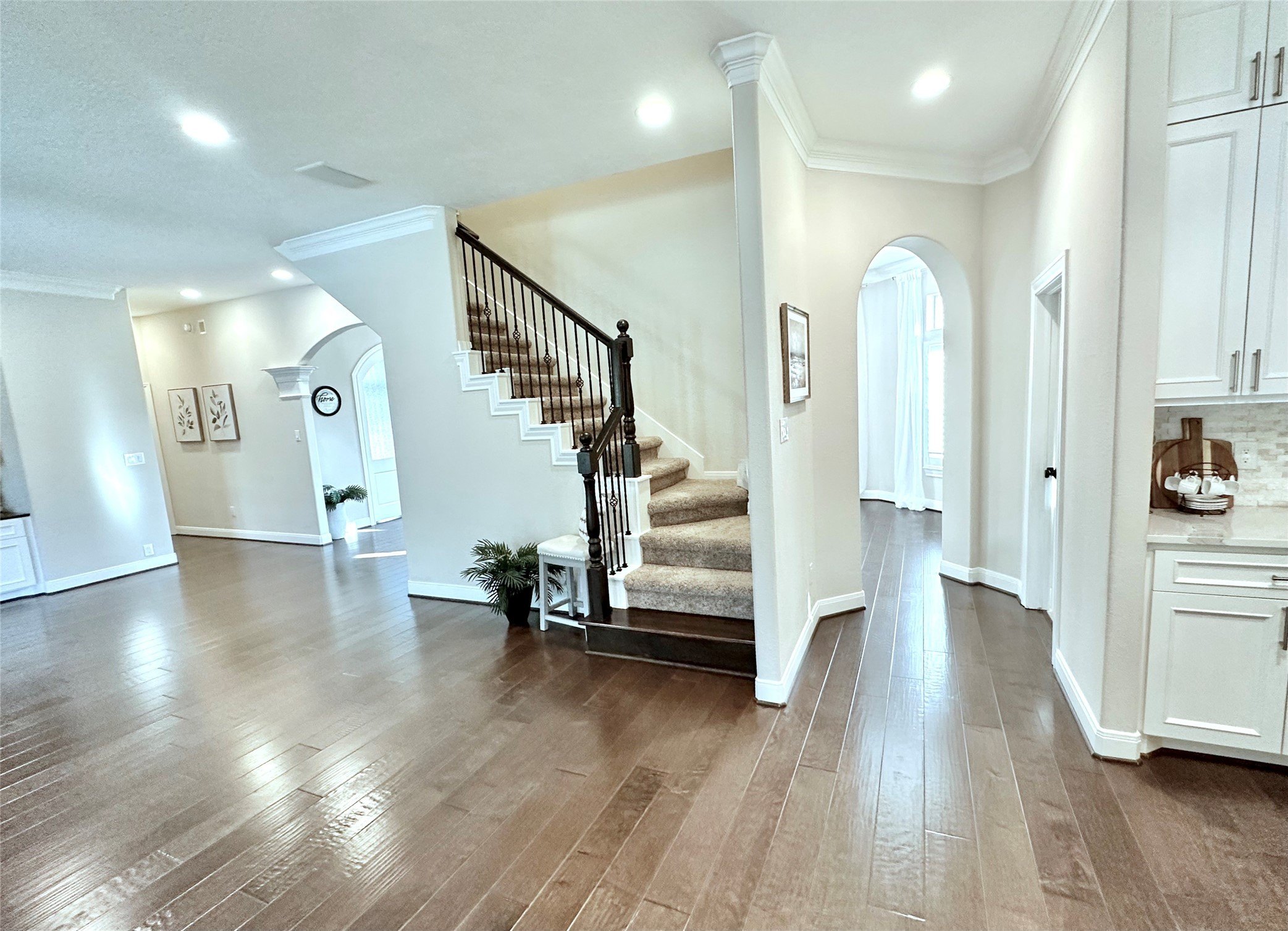 Friendswood, Texas, 77546, United States, 3 Bedrooms Bedrooms, ,5 BathroomsBathrooms,Residential,For Sale,1908024