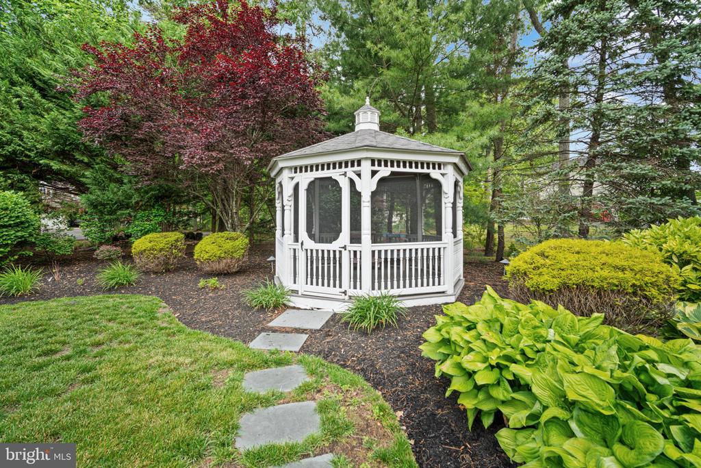 Hammonton, New Jersey, 08037, United States, 5 Bedrooms Bedrooms, ,5 BathroomsBathrooms,Residential,For Sale,1834534