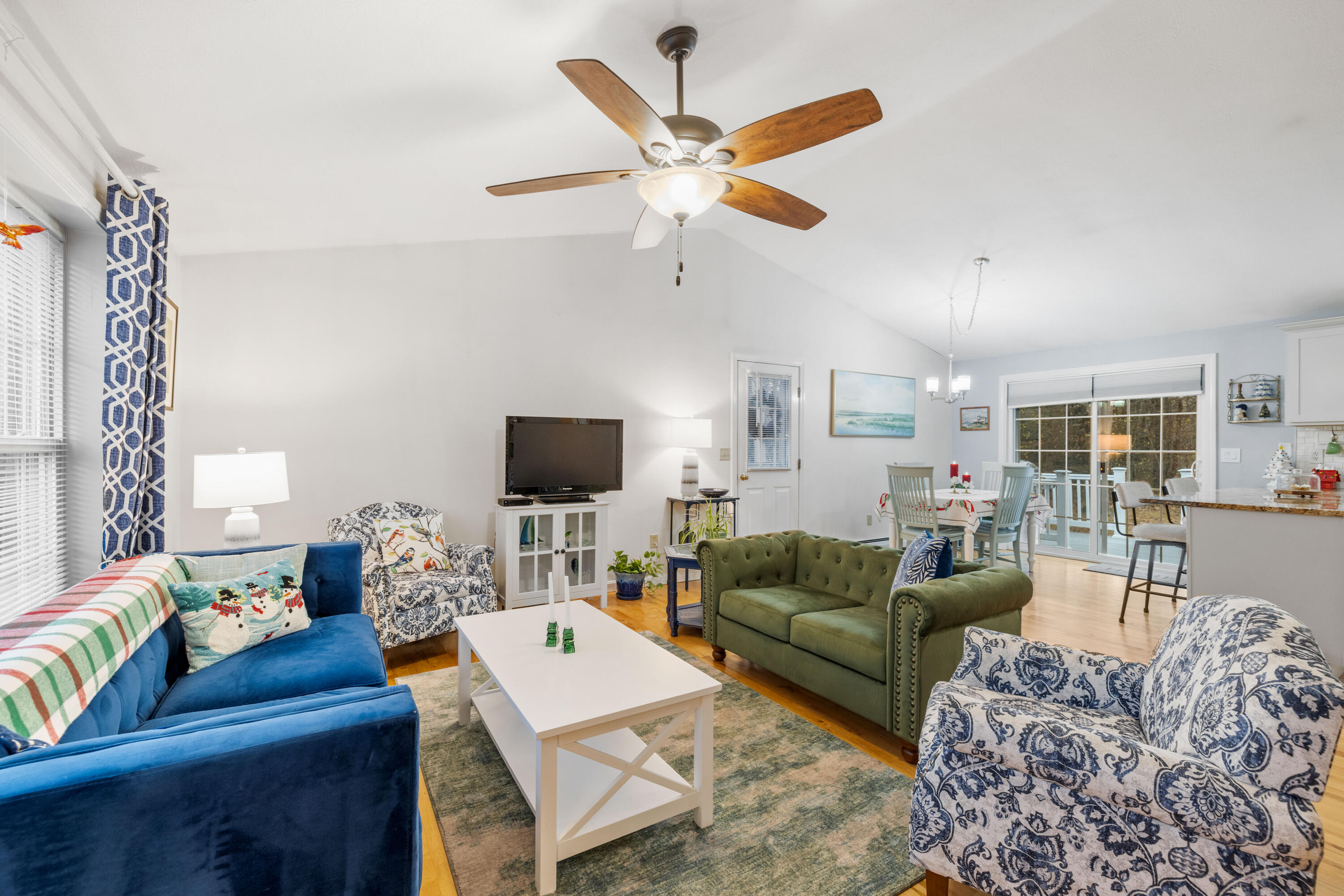 Saco, Maine, 04072, United States, 4 Bedrooms Bedrooms, ,2 BathroomsBathrooms,Residential,For Sale,1991501