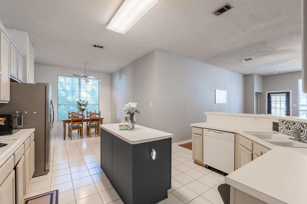 Plano, Texas, 75024, United States, 4 Bedrooms Bedrooms, ,3 BathroomsBathrooms,Residential,For Sale,1942194