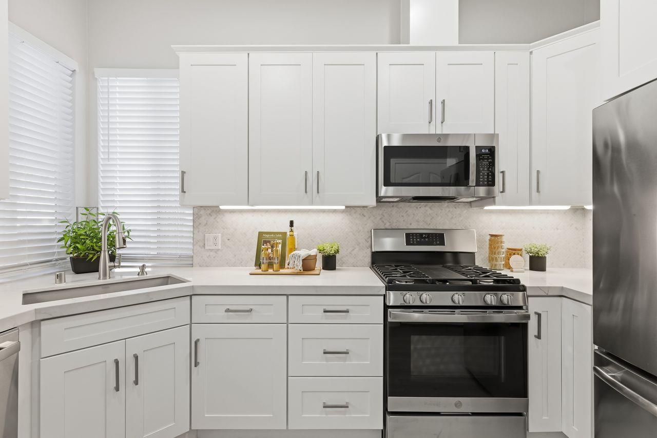 Sacramento, California, 95811, United States, 3 Bedrooms Bedrooms, ,3 BathroomsBathrooms,Residential,For Sale,2002968