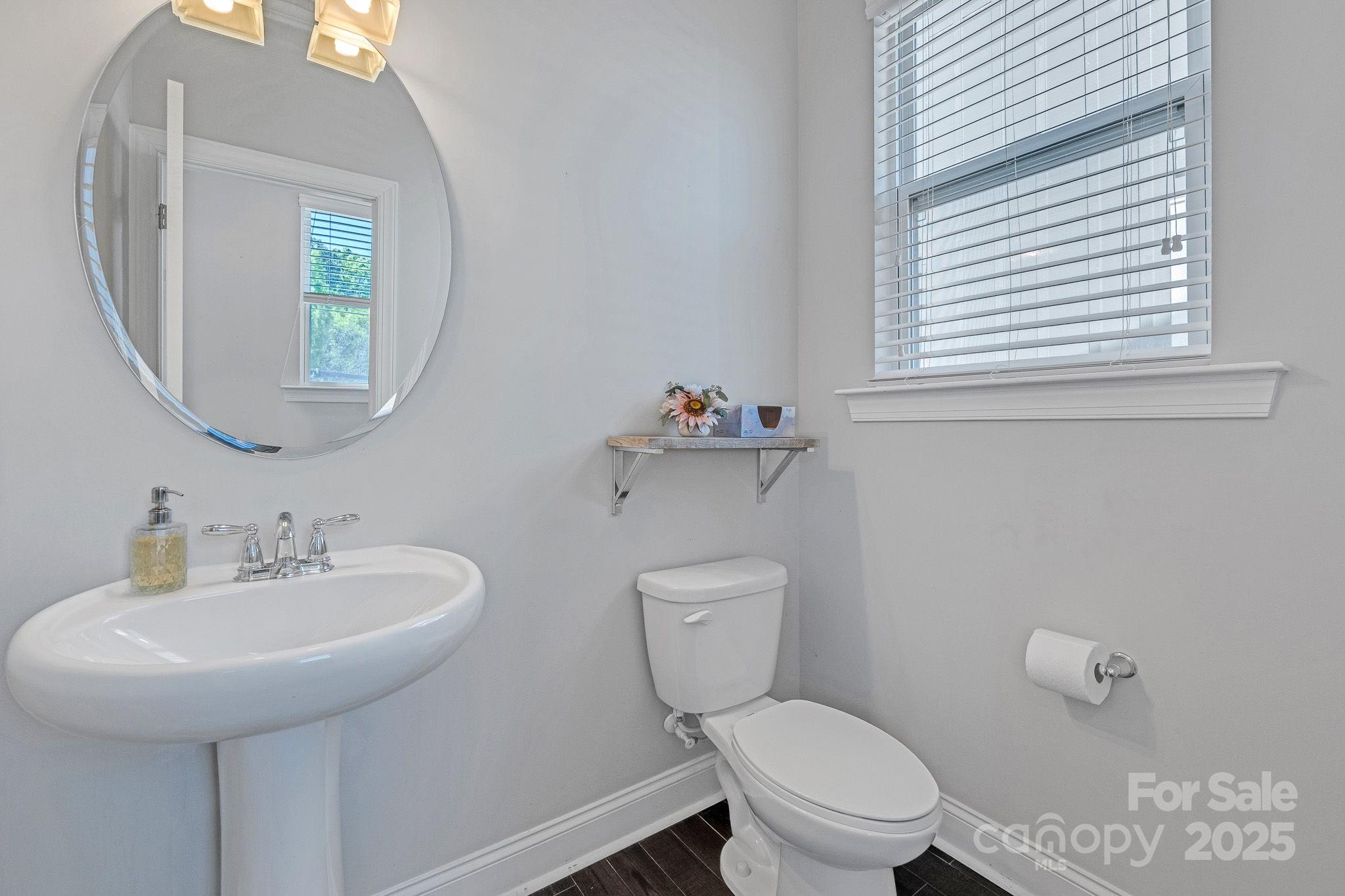 Charlotte, North Carolina, 28206, United States, 3 Bedrooms Bedrooms, ,4 BathroomsBathrooms,Residential,For Sale,1778034