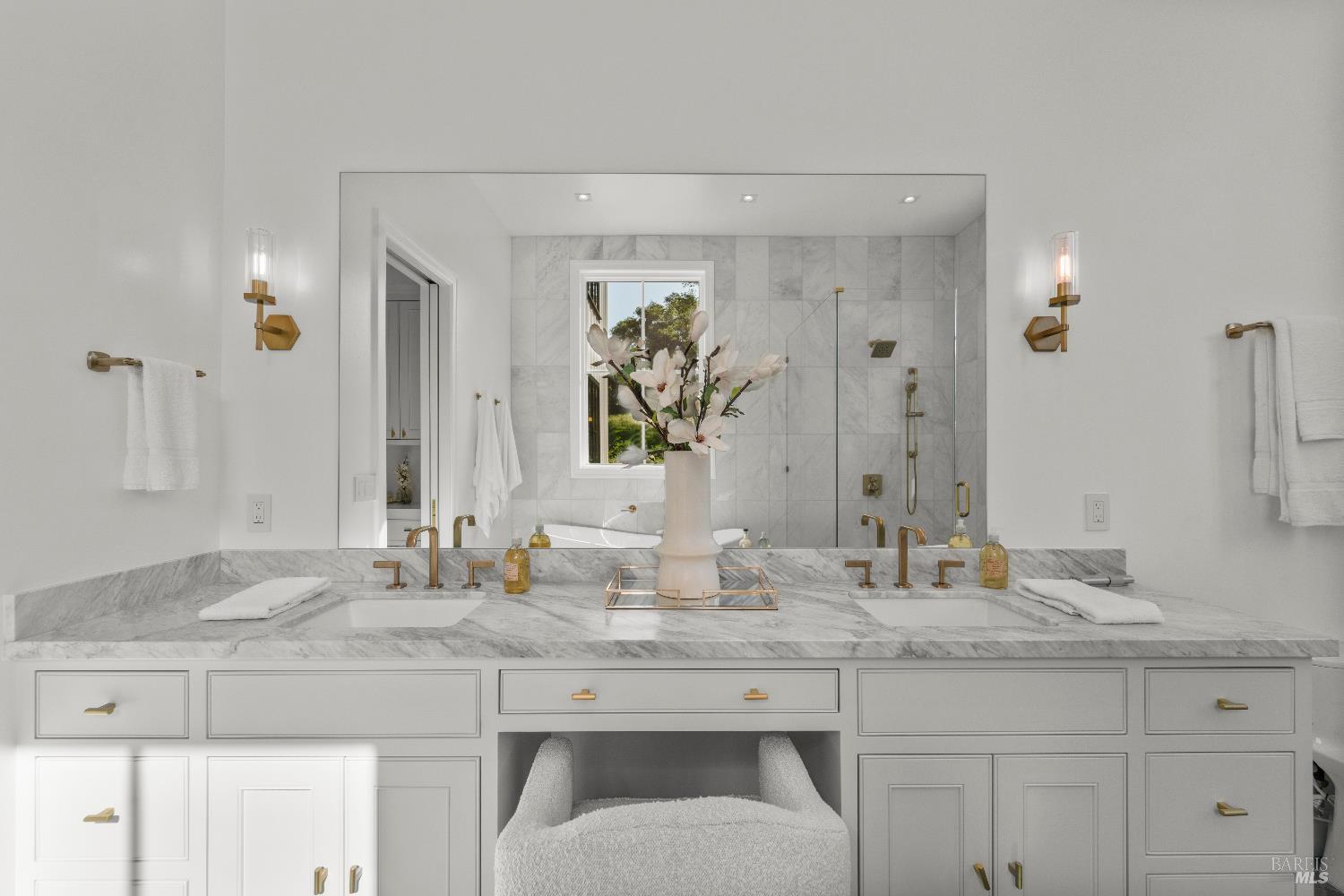 St. Helena, California, 94574, United States, 4 Bedrooms Bedrooms, ,5 BathroomsBathrooms,Residential,For Sale,1942267