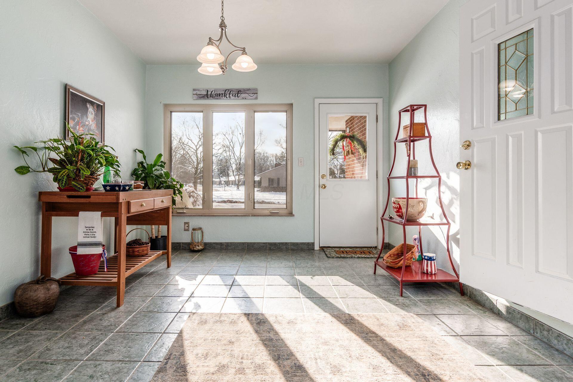 Columbus, Ohio, 43220, United States, 2 Bedrooms Bedrooms, ,3 BathroomsBathrooms,Residential,For Sale,2003078