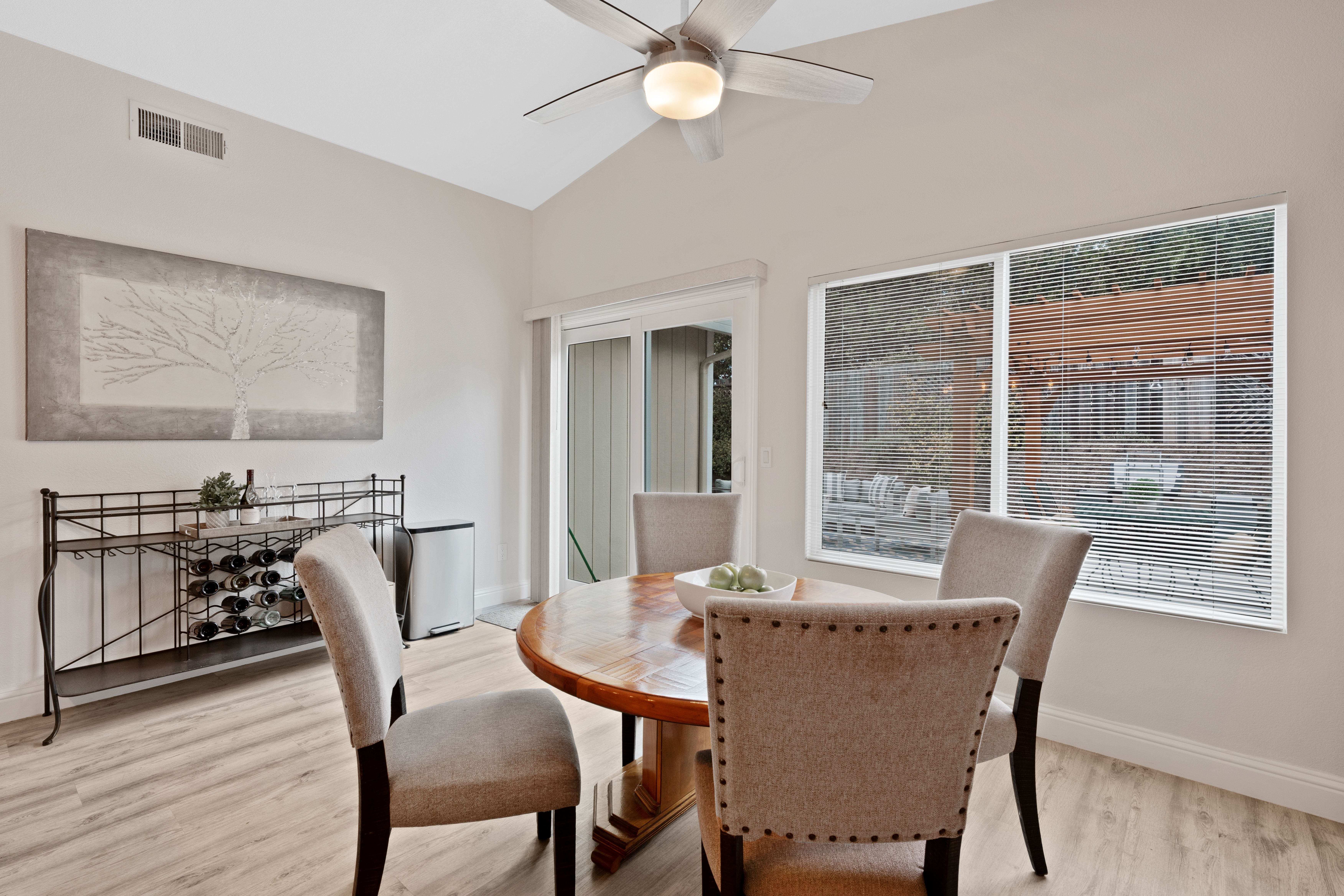  Single Level Healdsburg Gem - 物件實景