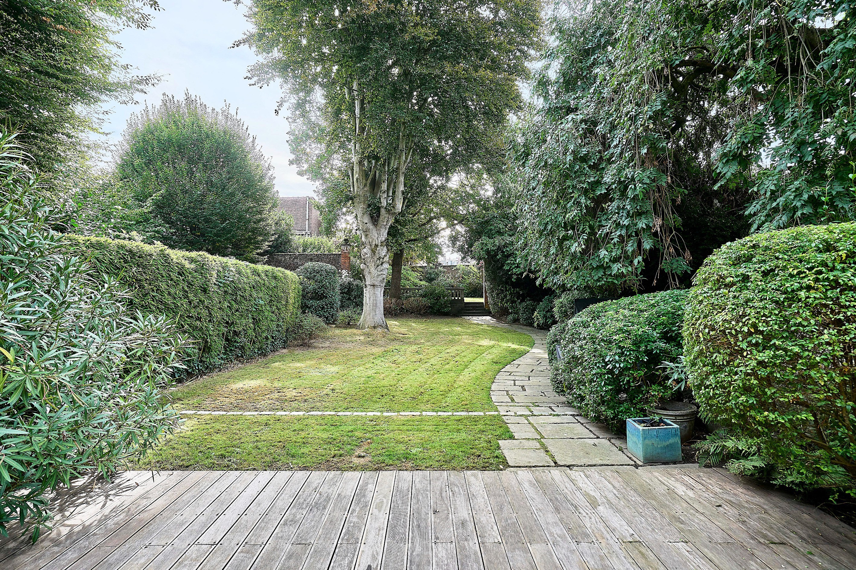  Substantial Semi-Detached House with Extensive Grounds - 物件實景