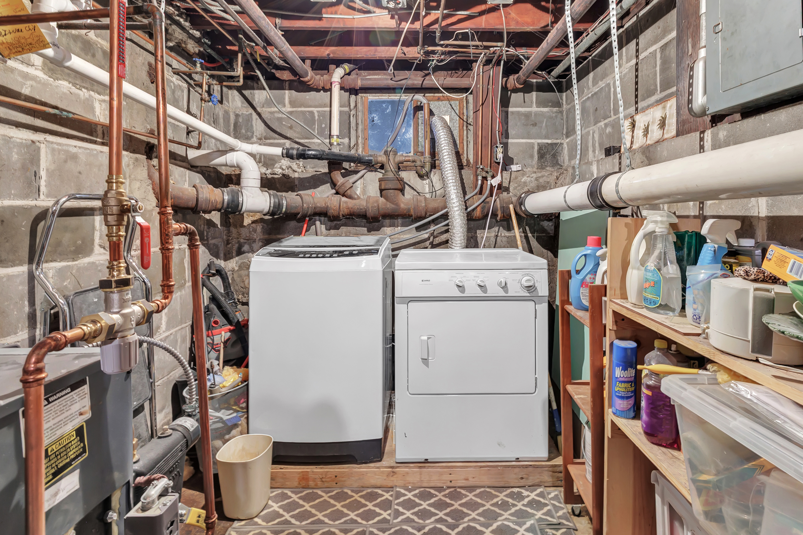 Stratford, Connecticut, 06614, United States, 4 Bedrooms Bedrooms, ,4 BathroomsBathrooms,Residential,For Sale,1996522