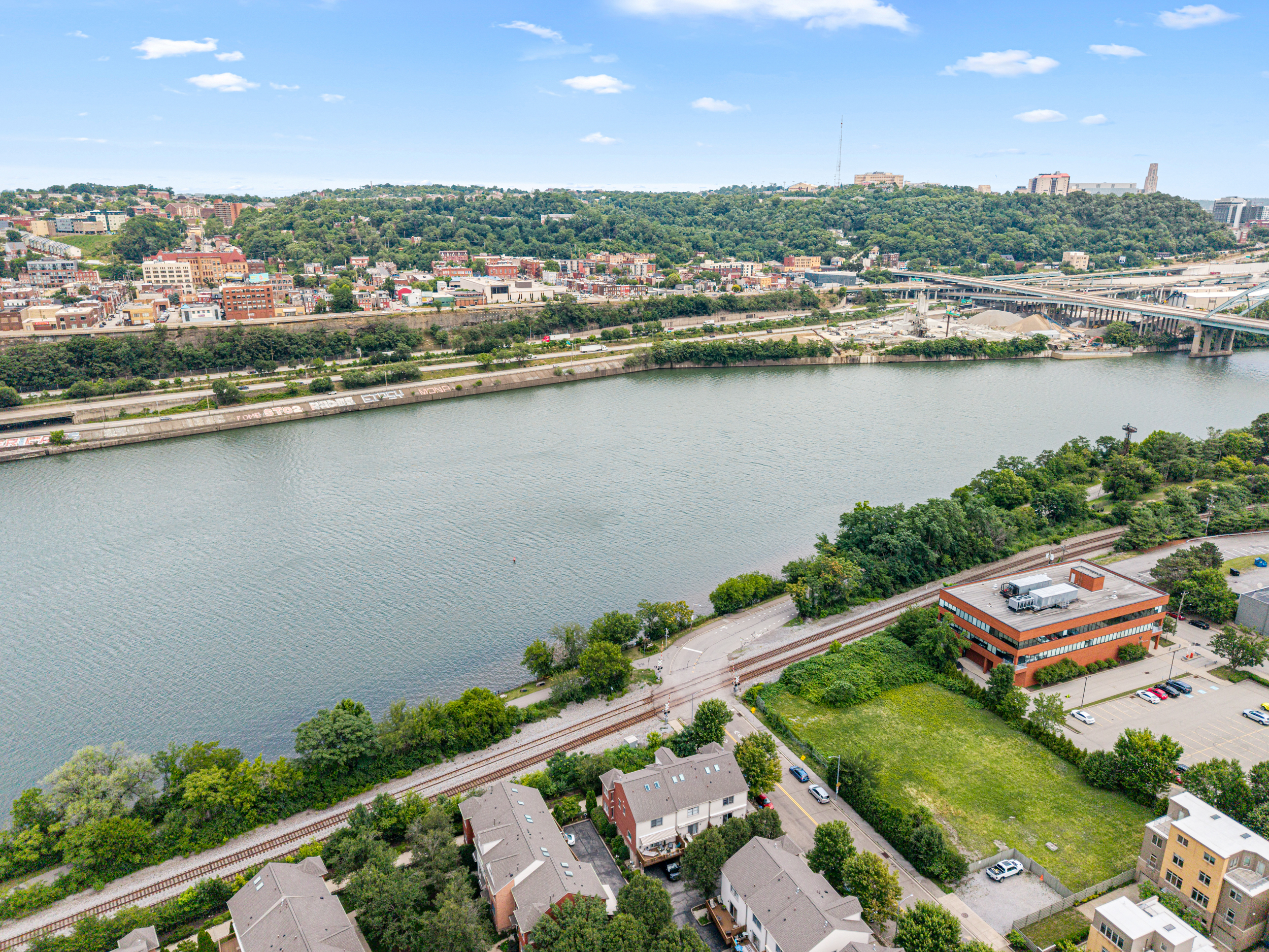  1740 South Shore Court, Pittsburgh, PA 15203 - 物件實景