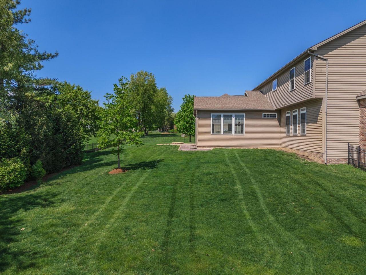 Bloomington, Illinois, 61705, United States, 5 Bedrooms Bedrooms, ,5 BathroomsBathrooms,Residential,For Sale,1817687
