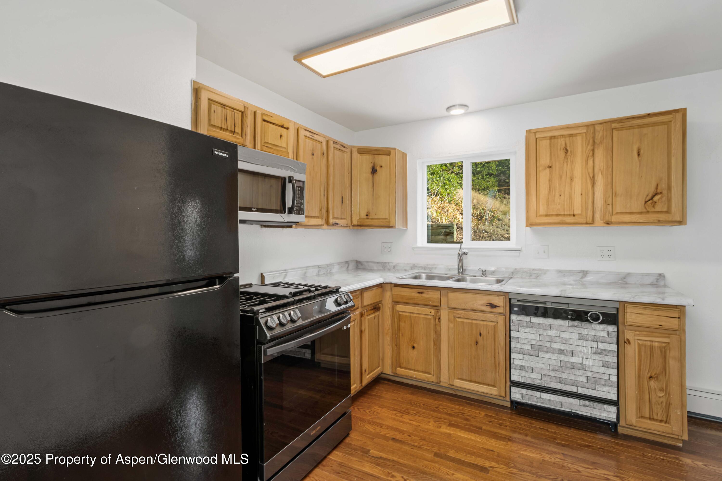 Glenwood Springs, Colorado, 81601, United States, 3 Bedrooms Bedrooms, ,3 BathroomsBathrooms,Residential,For Sale,1941964