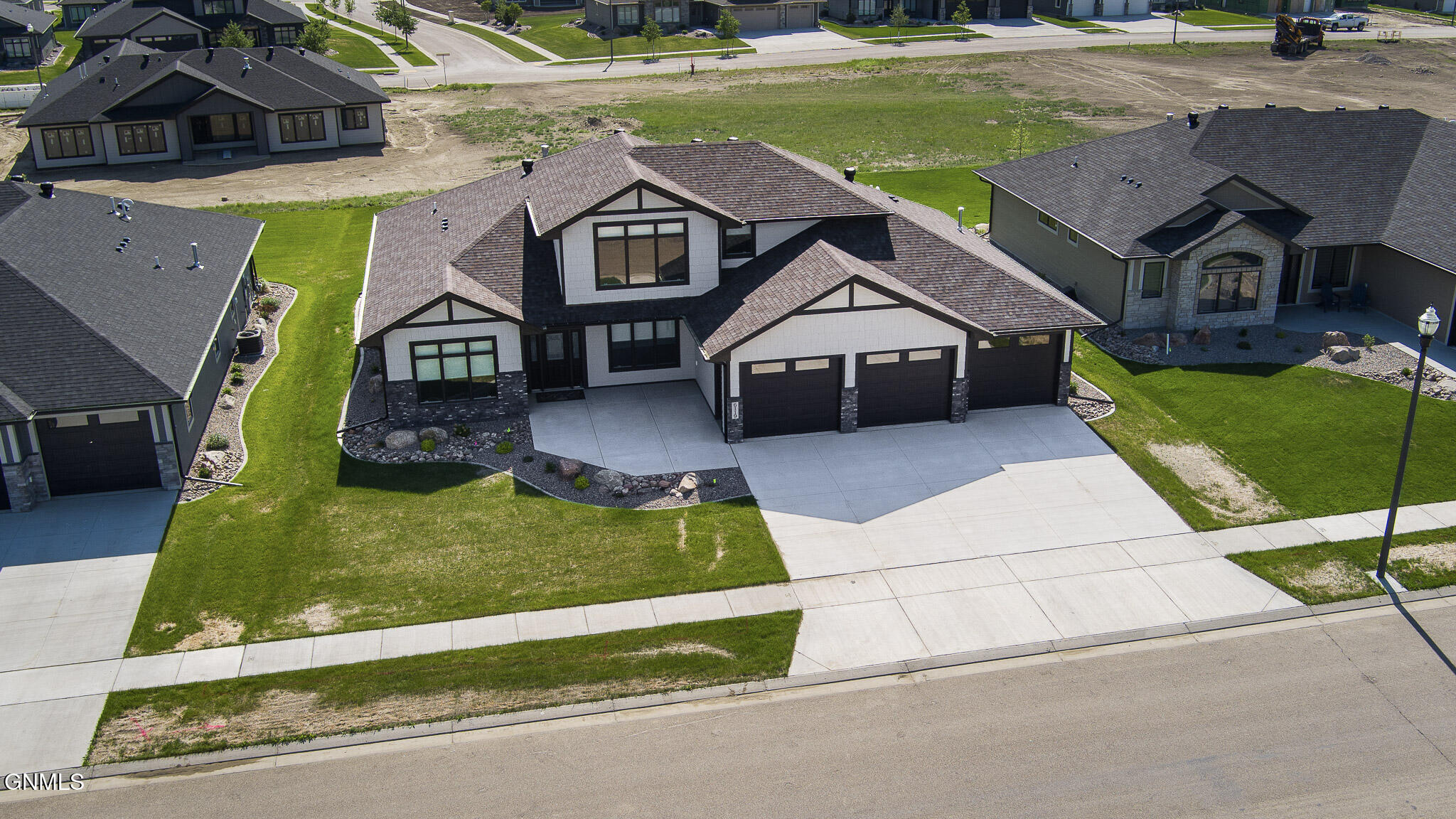 Bismarck, North Dakota, 58503, United States, 3 Bedrooms Bedrooms, ,4 BathroomsBathrooms,Residential,For Sale,2027923