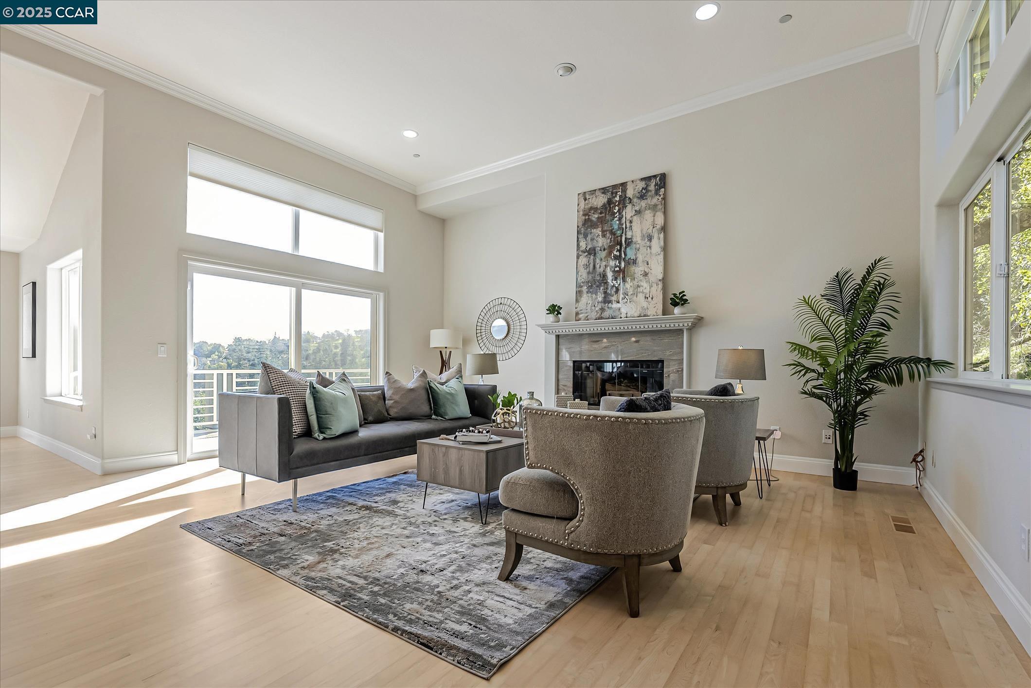 Orinda, California, 94563, United States, 4 Bedrooms Bedrooms, ,3 BathroomsBathrooms,Residential,For Sale,1942237