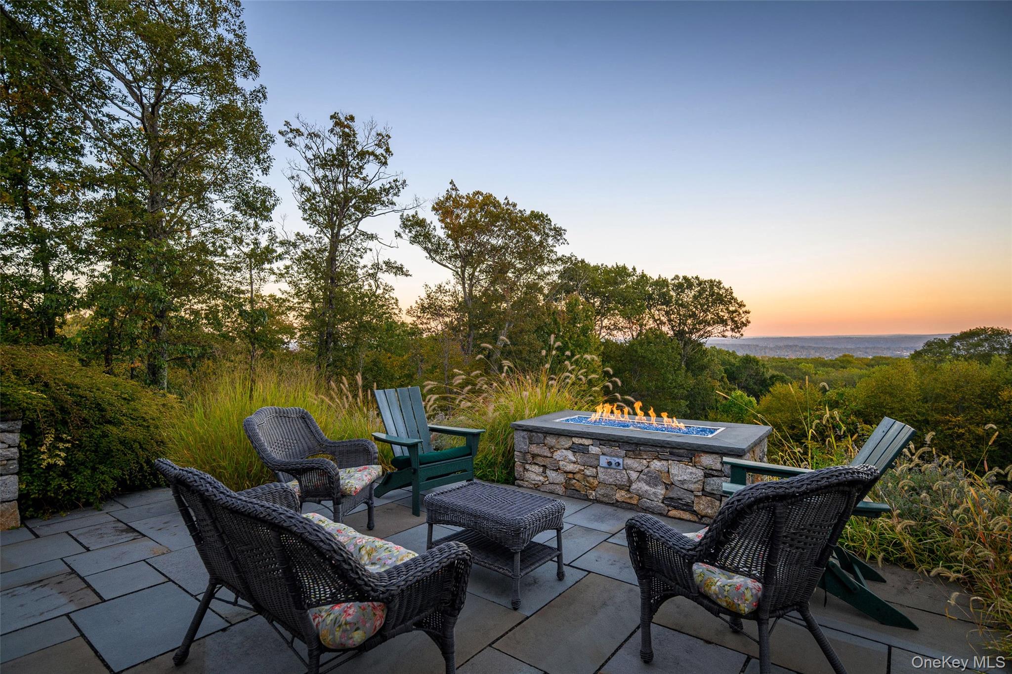 Call Listing Agent, Connecticut, 06812, United States, 5 Bedrooms Bedrooms, ,6 BathroomsBathrooms,Residential,For Sale,1991031