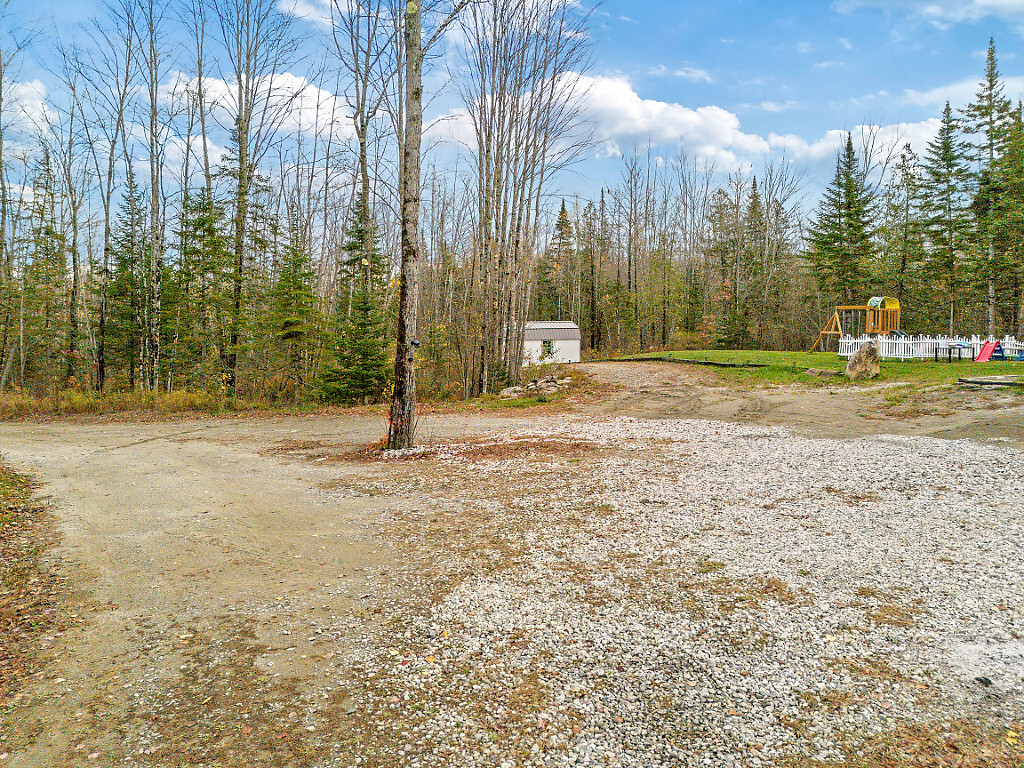 Madison, Maine, 04950, United States, 3 Bedrooms Bedrooms, ,3 BathroomsBathrooms,Residential,For Sale,1898697