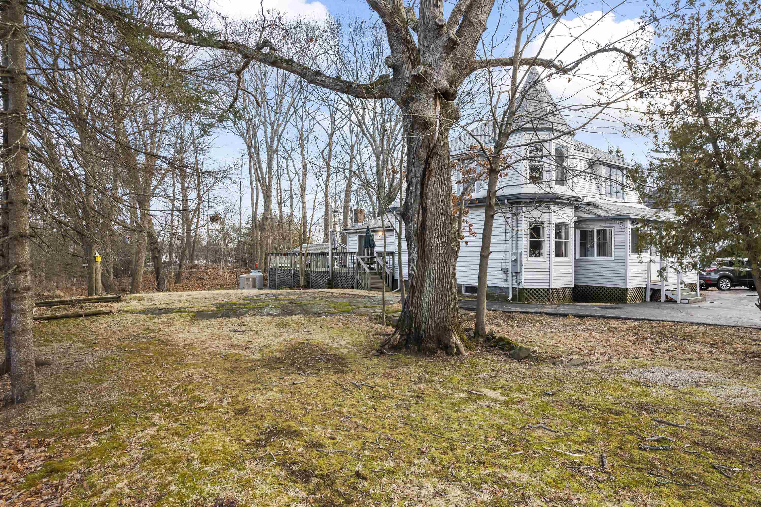 Kittery, Maine, 03904, United States, 5 Bedrooms Bedrooms, ,2 BathroomsBathrooms,Residential,For Sale,1924393