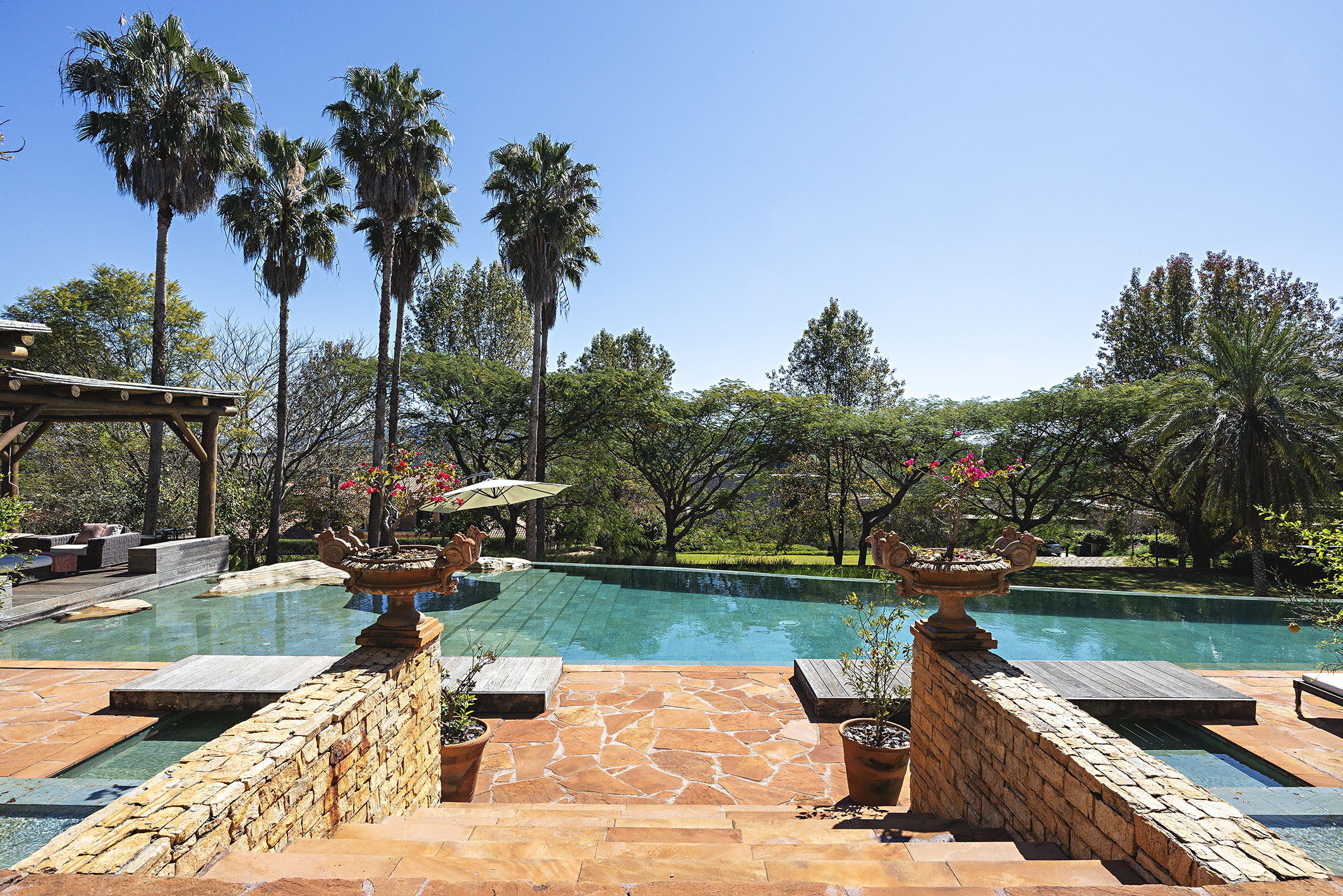  Tuscan-Style Residence in Quinta da Baroneza with an Exclusive Design - 物件實景