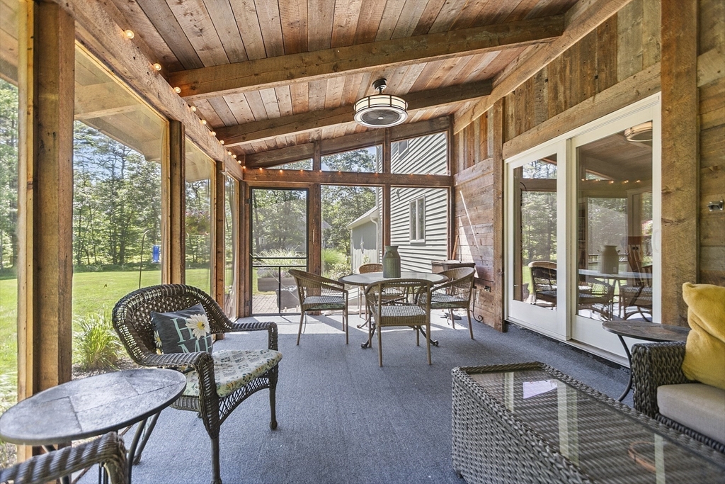 Lunenburg, Massachusetts, 01462, United States, 4 Bedrooms Bedrooms, ,3 BathroomsBathrooms,Residential,For Sale,1885321