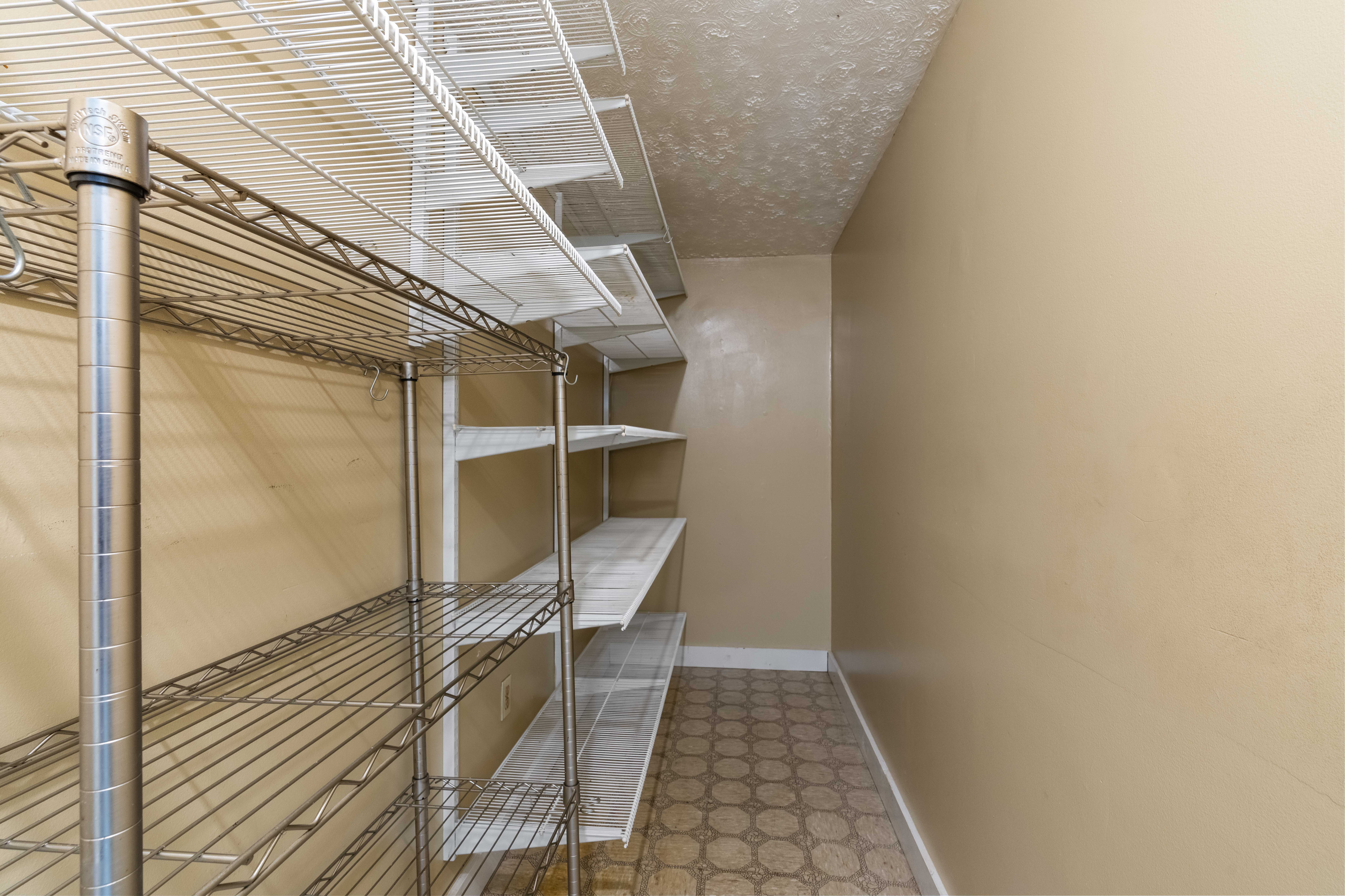 Portsmouth, Rhode Island, 02871, United States, 4 Bedrooms Bedrooms, ,3 BathroomsBathrooms,Residential,For Sale,1973967