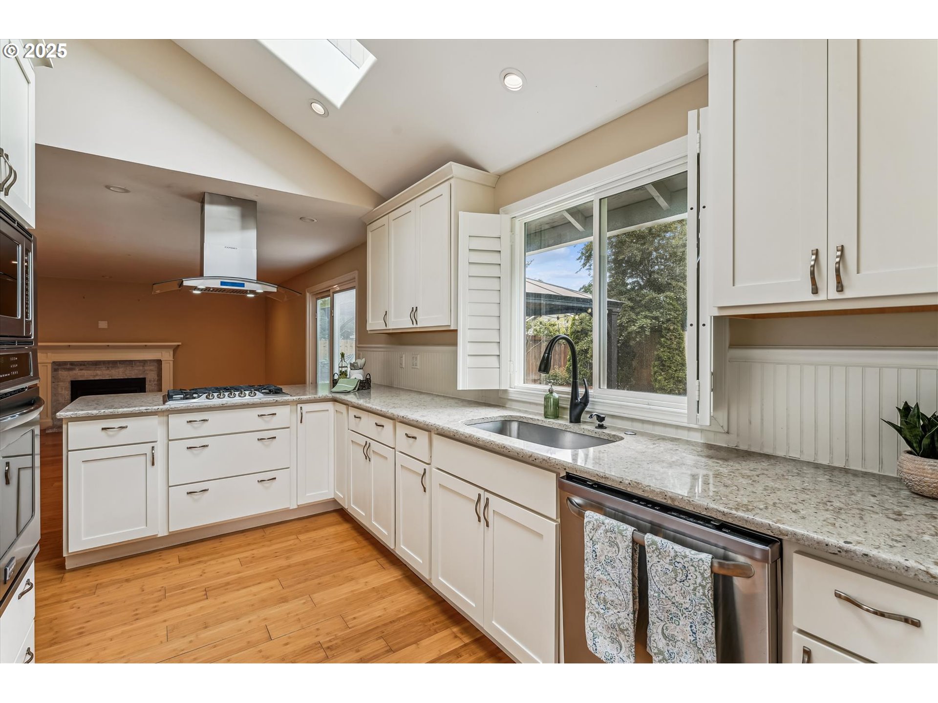 Forest Grove, Oregon, 97116, United States, 3 Bedrooms Bedrooms, ,2 BathroomsBathrooms,Residential,For Sale,1917976