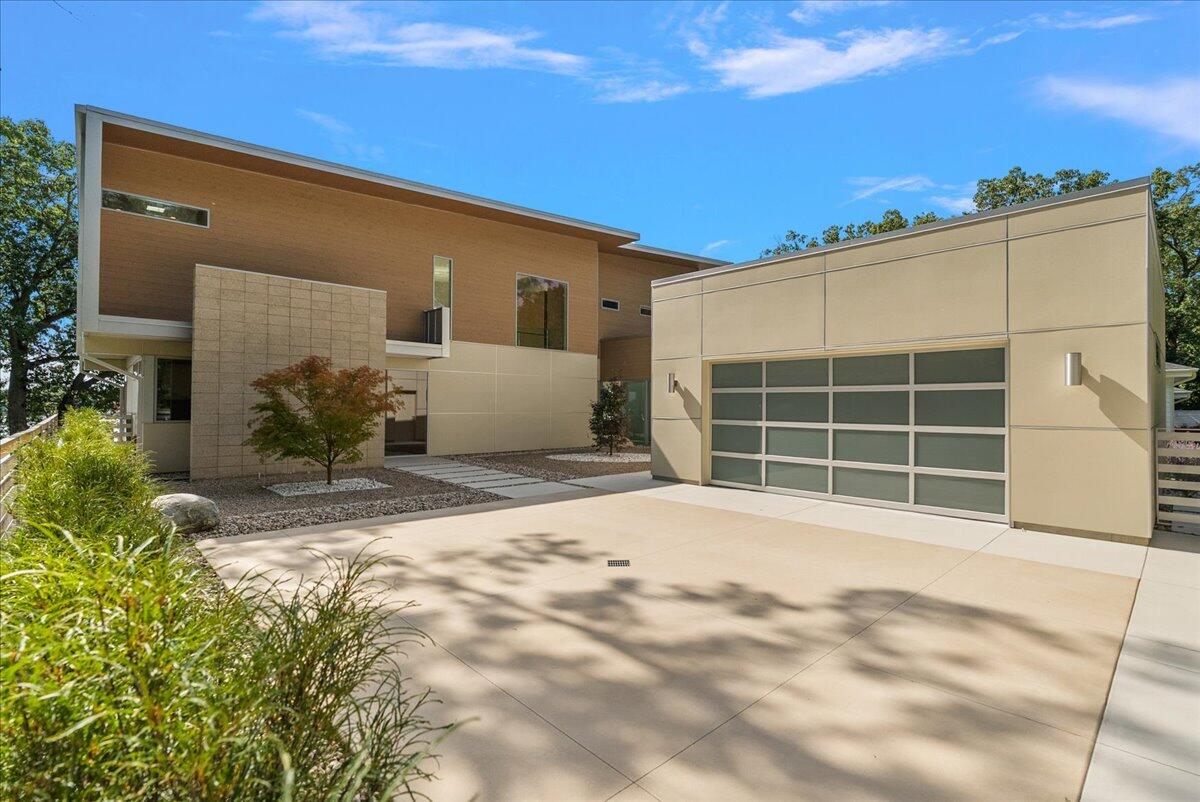 Holland, Michigan, 49424, United States, 3 Bedrooms Bedrooms, ,4 BathroomsBathrooms,Residential,For Sale,1948148