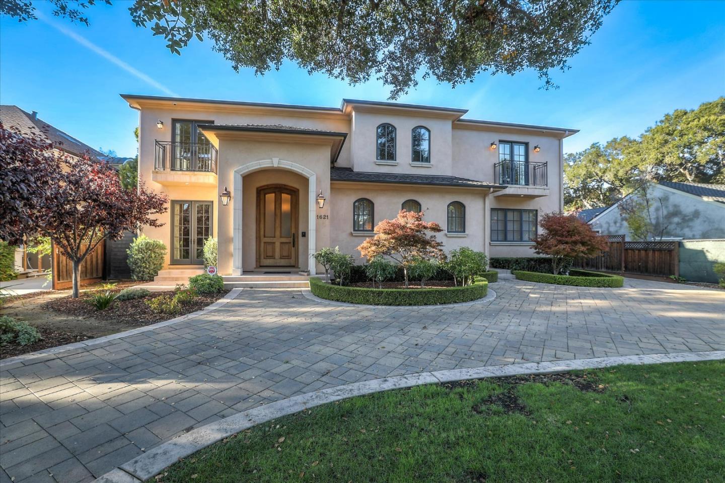 San Jose, California, 95126, United States, 4 Bedrooms Bedrooms, ,6 BathroomsBathrooms,Residential,For Sale,1987802