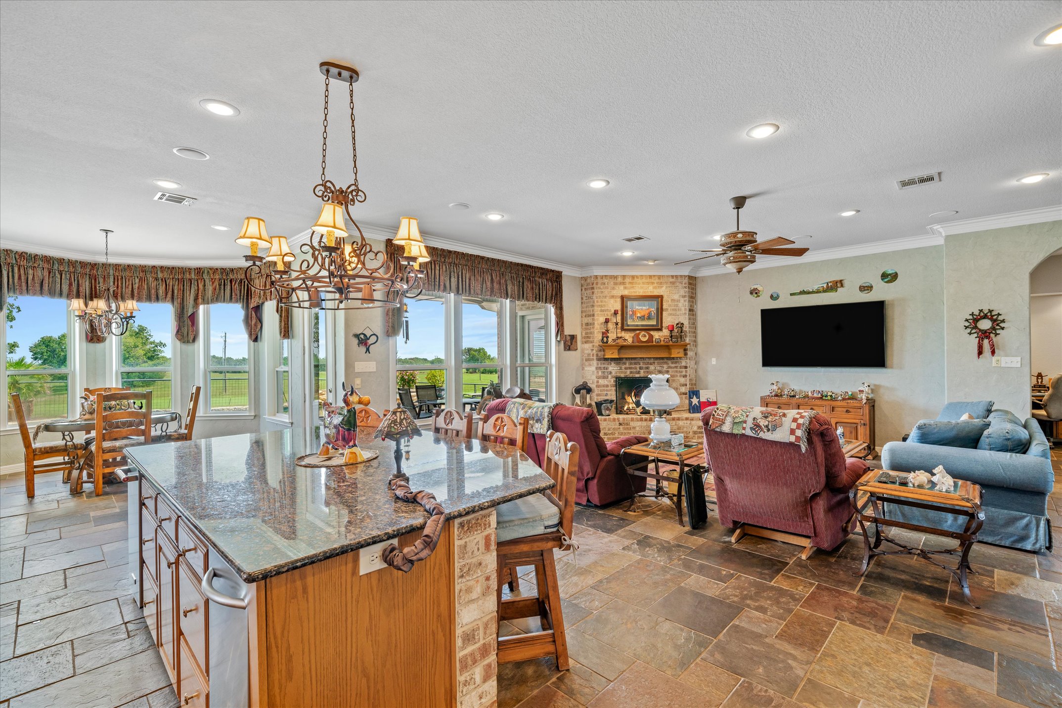 9208 FM 17, Grand Saline, Texas, 75140, United States, 5 Bedrooms Bedrooms, ,6 BathroomsBathrooms,Residential,For Sale,9208 FM 17,1317594