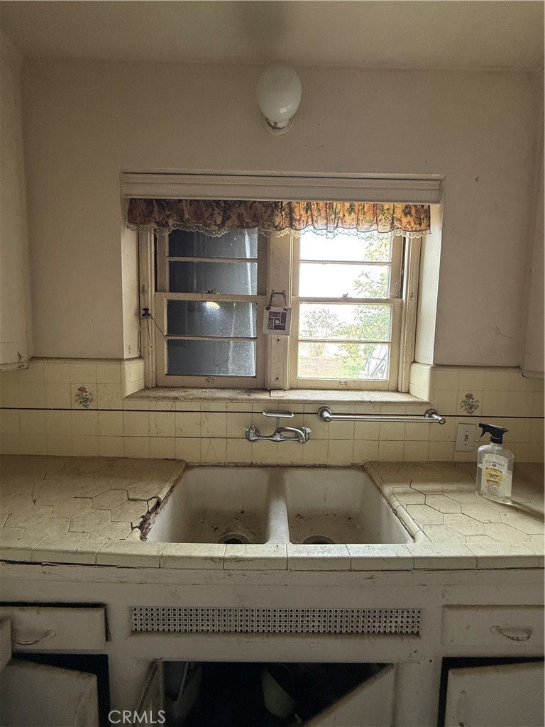 Rosemead, California, 91770, United States, 3 Bedrooms Bedrooms, ,2 BathroomsBathrooms,Residential,For Sale,1987759