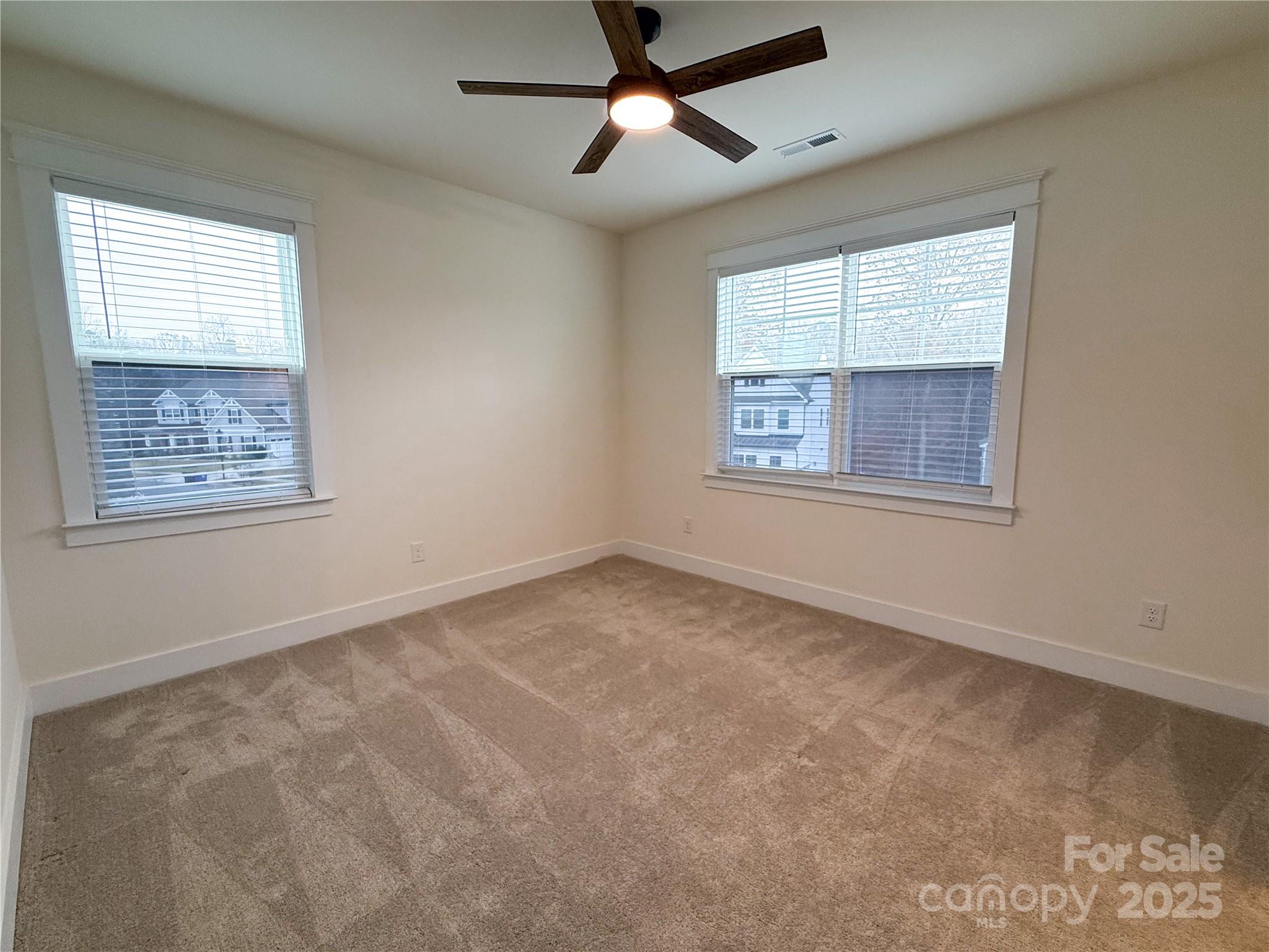 Huntersville, North Carolina, 28078, United States, 6 Bedrooms Bedrooms, ,5 BathroomsBathrooms,Residential,For Sale,1988370