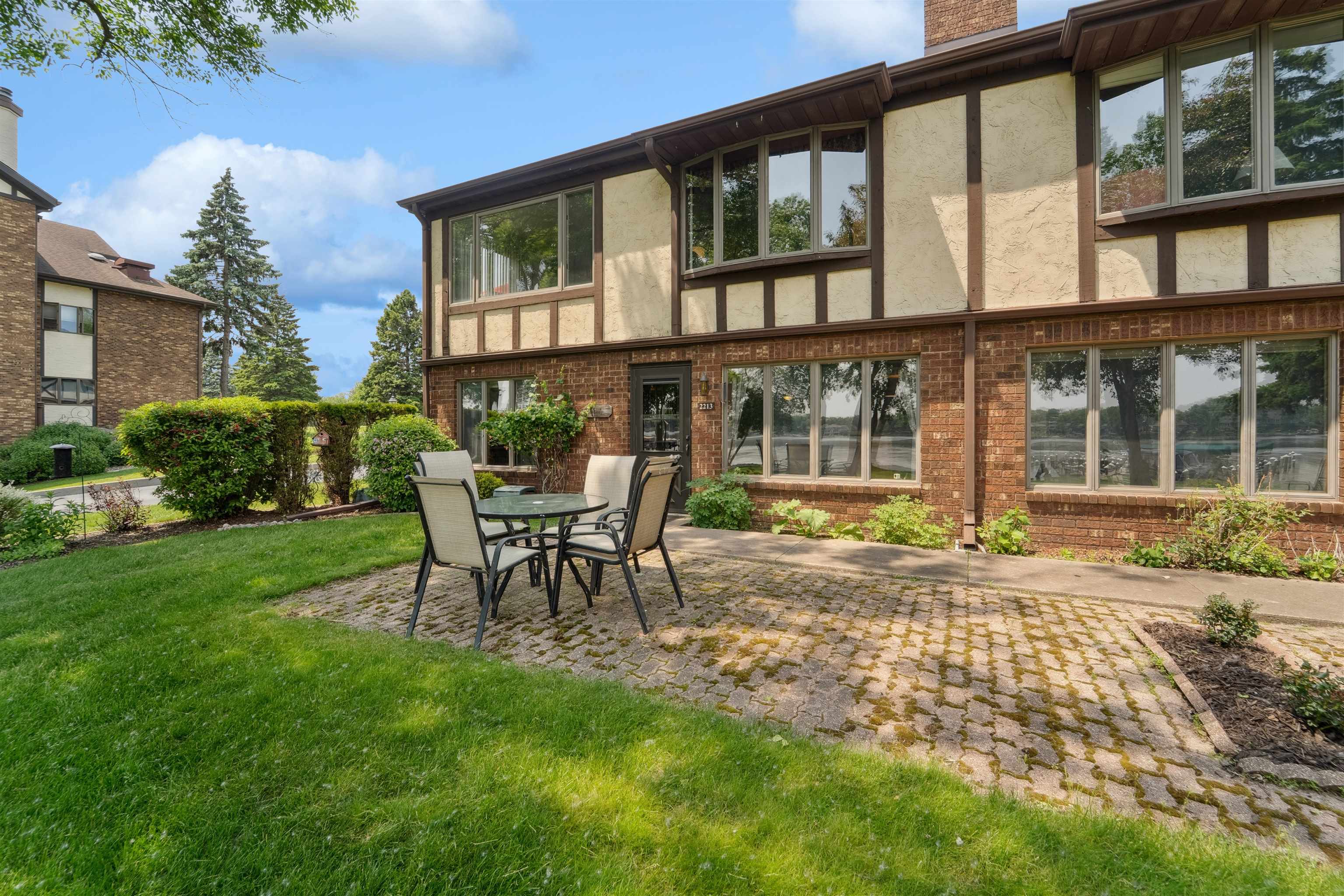 APPLETON, Wisconsin, 54914, United States, 3 Bedrooms Bedrooms, ,3 BathroomsBathrooms,Residential,For Sale,1911879