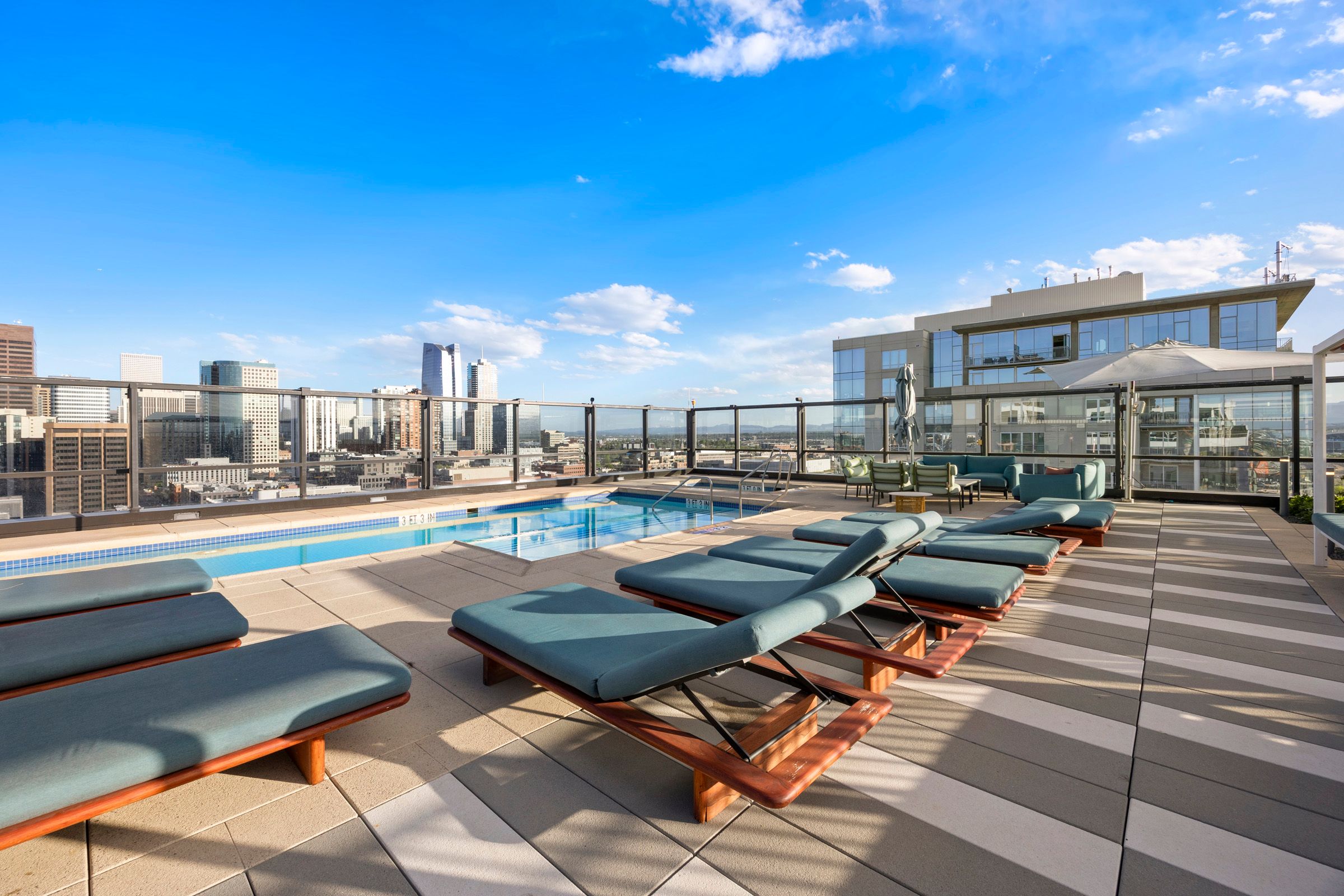  Rare Two-Suite, Three-Bath Coloradan Residence - 物件實景