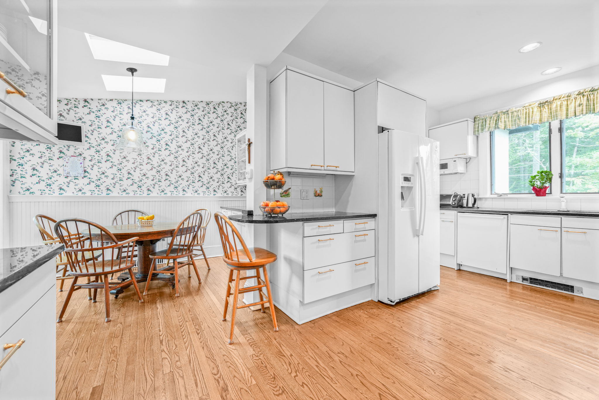 Mountain Lakes, New Jersey, 07046, United States, 6 Bedrooms Bedrooms, ,4 BathroomsBathrooms,Residential,For Sale,1980848