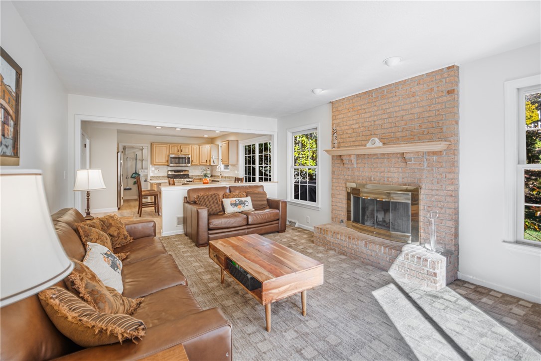 Franklin Park, Pennsylvania, 15090, United States, 4 Bedrooms Bedrooms, ,3 BathroomsBathrooms,Residential,For Sale,1987984