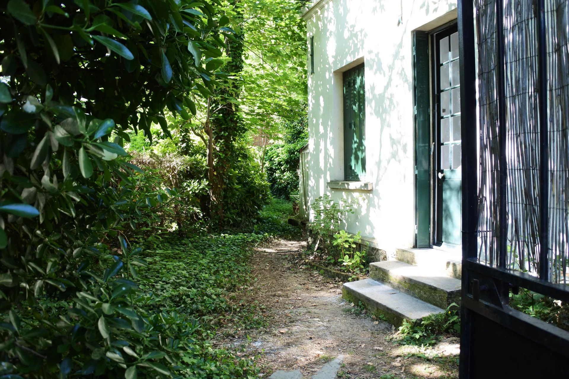 Le Vésinet, Île-de-France, 78110, FR, 5 Bedrooms Bedrooms, ,5 BathroomsBathrooms,Residential,For Sale,1994583