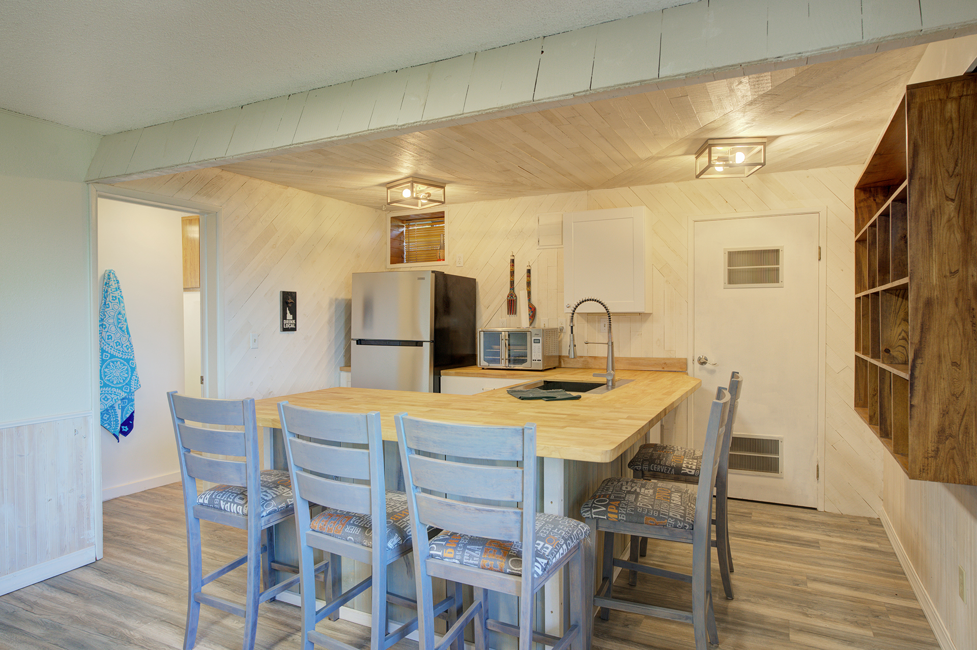 Sandpoint, Idaho, 83864, United States, 5 Bedrooms Bedrooms, ,3 BathroomsBathrooms,Residential,For Sale,1976312