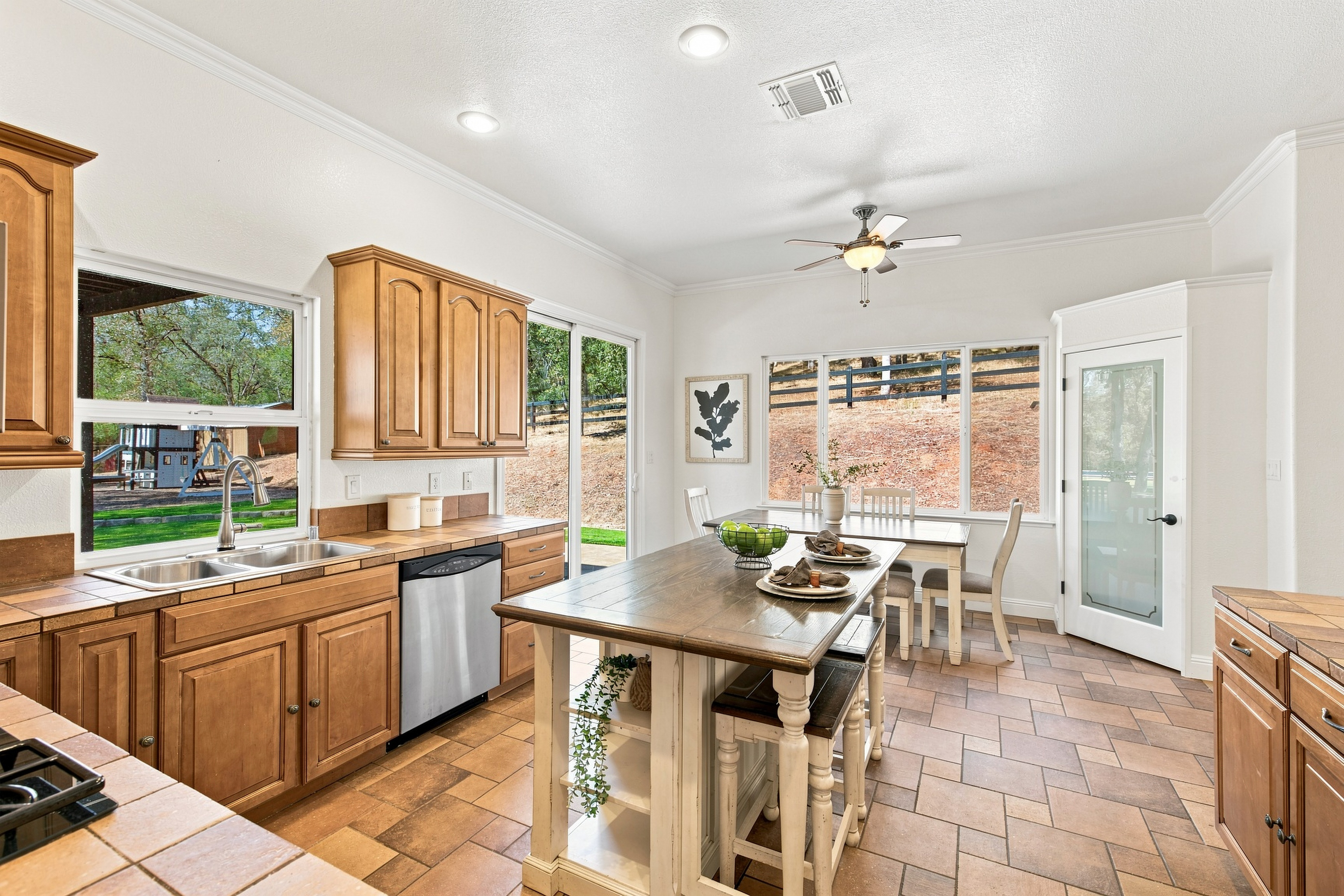  1400 Crooked Mile Court, Placerville, CA 95667 - 物件實景