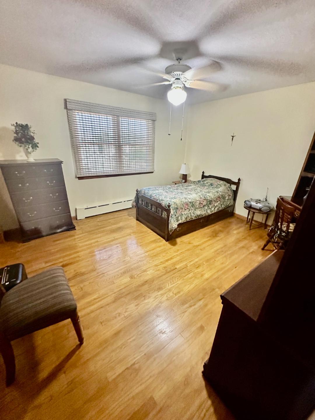 Staten Island, New York, 10314, United States, 4 Bedrooms Bedrooms, ,2 BathroomsBathrooms,Residential,For Sale,1914334