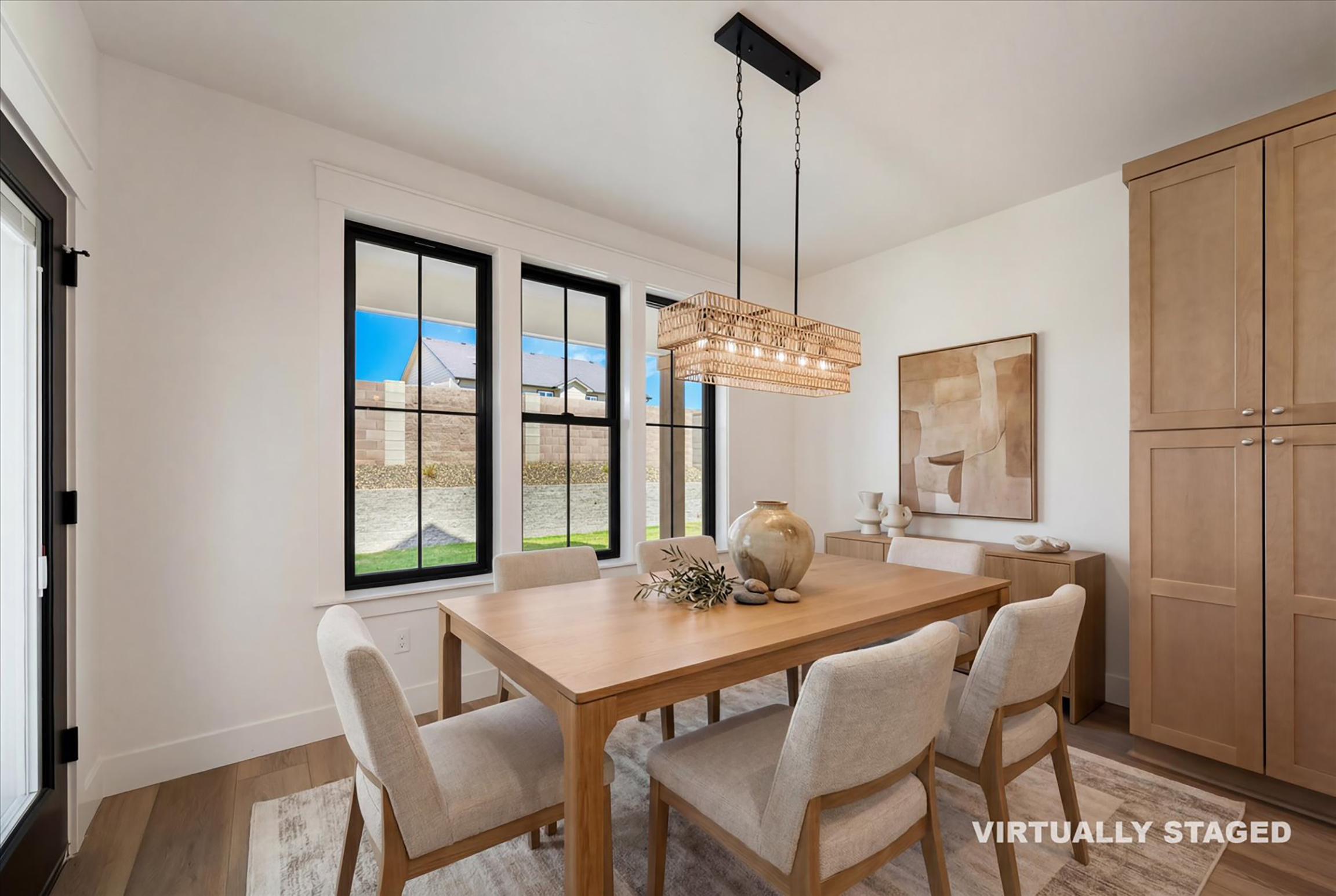  5 bed plus den and 2nd family room, great plan - 物件實景