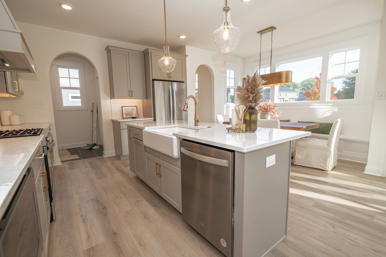 Chesterton, Indiana, 46304, United States, 4 Bedrooms Bedrooms, ,3 BathroomsBathrooms,Residential,For Sale,1982822