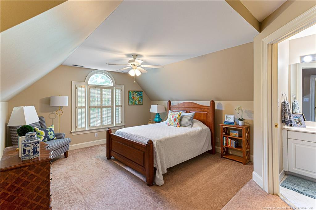 Fayetteville, North Carolina, 28305, United States, 3 Bedrooms Bedrooms, ,6 BathroomsBathrooms,Residential,For Sale,1986476