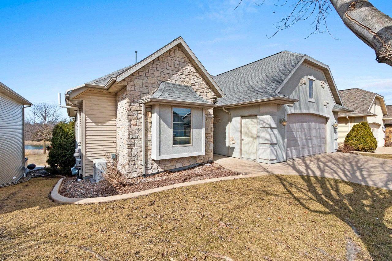 GREENVILLE, Wisconsin, 54942, United States, 3 Bedrooms Bedrooms, ,3 BathroomsBathrooms,Residential,For Sale,1744997