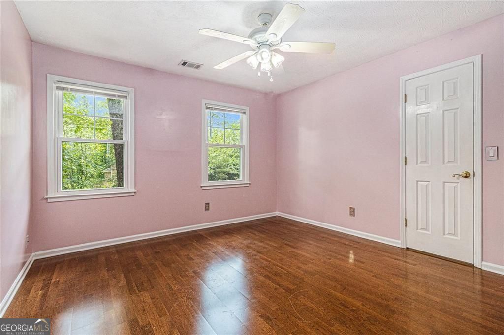 Roswell, Georgia, 30075, United States, 6 Bedrooms Bedrooms, ,4 BathroomsBathrooms,Residential,For Sale,1910371