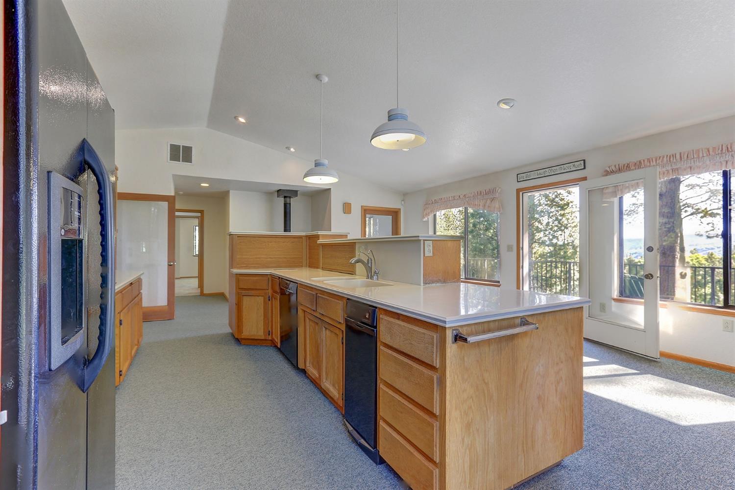 Grass Valley, California, 95949, United States, 3 Bedrooms Bedrooms, ,3 BathroomsBathrooms,Residential,For Sale,1842602